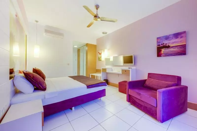 اتاق هتل آرمونیا تعطیلات